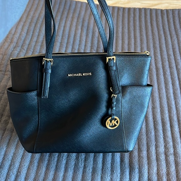 Michael Kors Handbags - Michael Kors purse